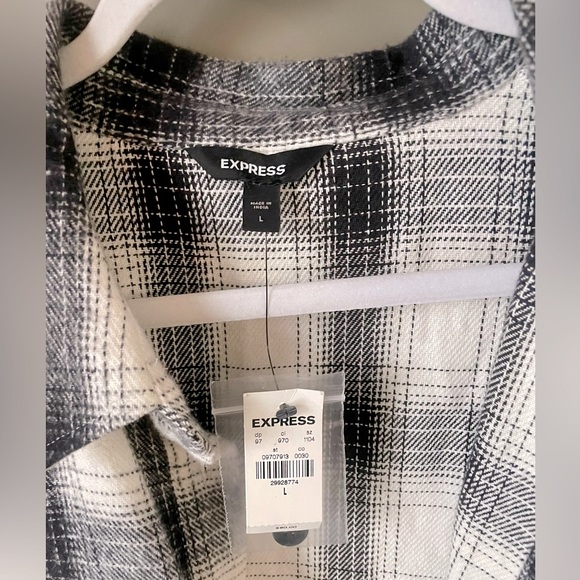 NWT Express black and ivory plaid shacket - Picture 3 of 4